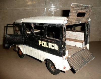 1569 - Police